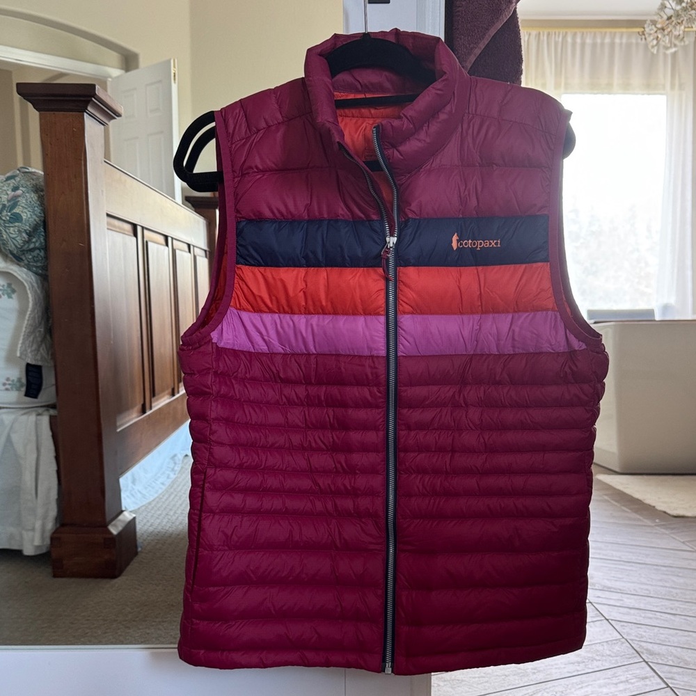 Cotopaxi Men's Colorful Insulated Vest